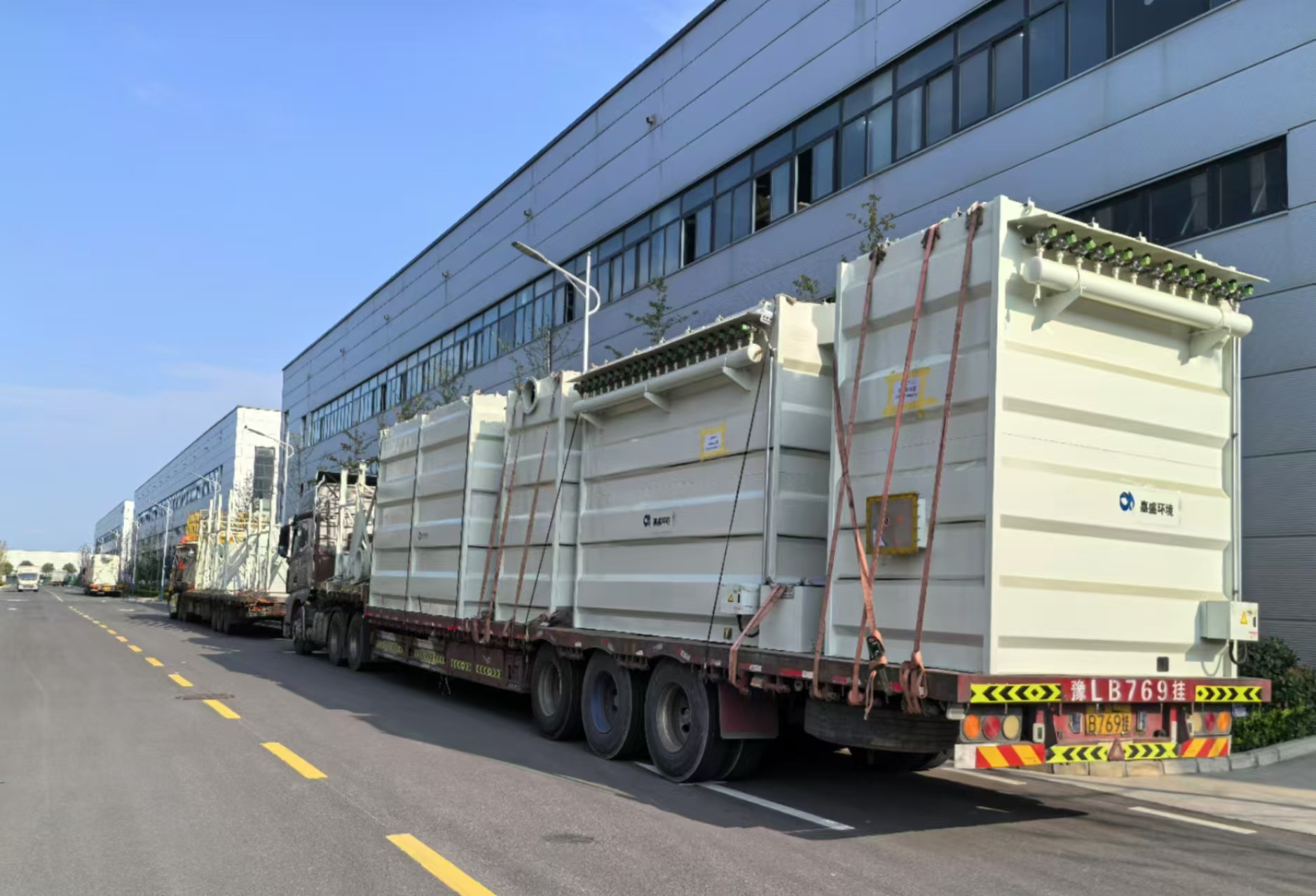 工業(yè)粉塵處理袋式除塵器